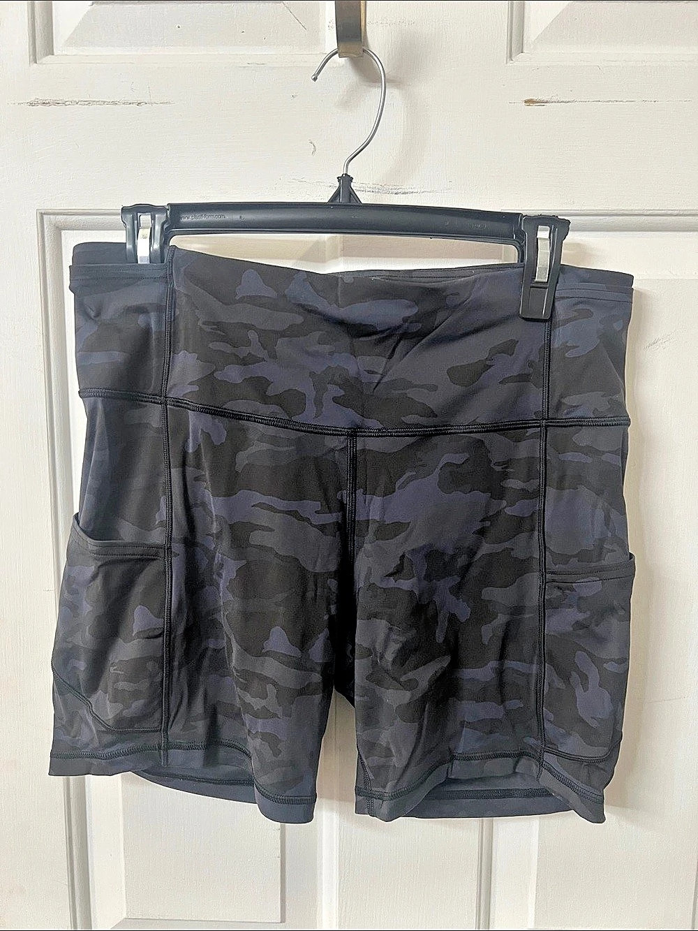 lululemon Fast and Free High-Rise Short 8" *Non-Reflective Camo Size 10